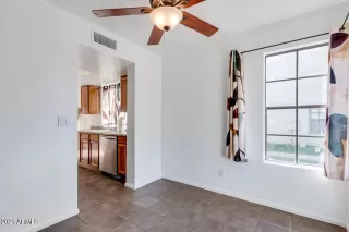 Photo #4: 6217971 Listing