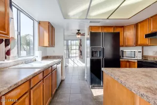 Photo #6: 6217971 Listing