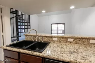 Photo #6: 6218393 Listing