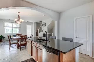 Photo #4: 6218939 Listing 