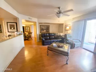 Photo #6: 6219036 Listing