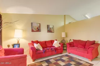 Photo #4: 6219066 Listing