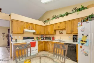 Photo #6: 6219066 Listing