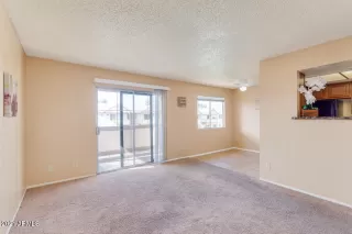 Photo #4: 6219326 Listing