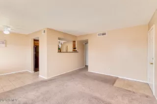 Photo #5: 6219326 Listing