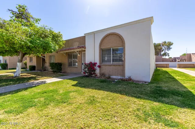 MLS: 6219600 Condo For Sale