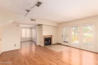 Photo #3: 6219835 Listing