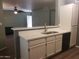 Photo #4: 6219965 Listing