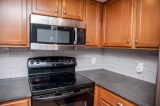 Photo #4: 6220072 Listing