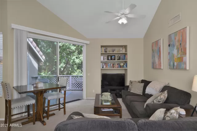 MLS: 6220172 Condo For Sale