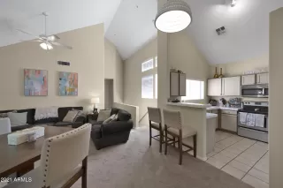 Photo #4: 6220172 Listing