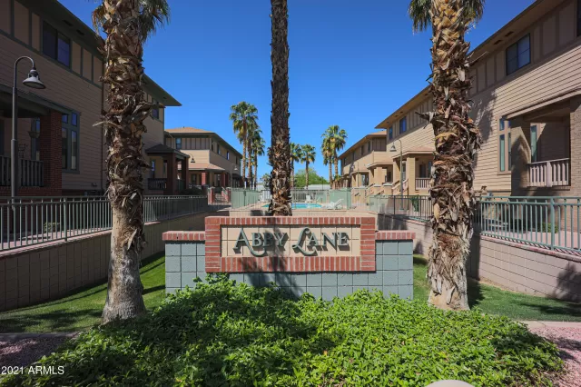 MLS: 6220289 Condo For Sale