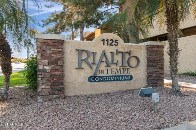 MLS: 6220467 Condo For Sale