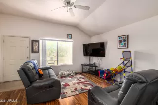 Photo #3: 6220822 Listing