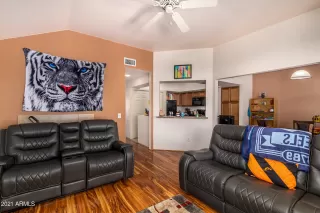 Photo #4: 6220822 Listing