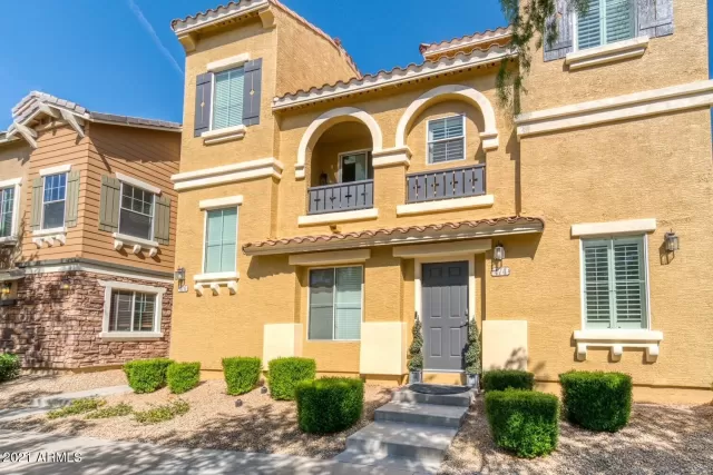 MLS: 6220824 Condo For Sale