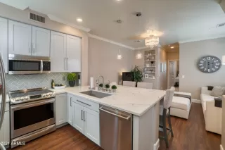 Photo #2: 6220824 Listing