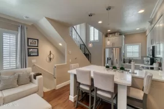 Photo #4: 6220824 Listing