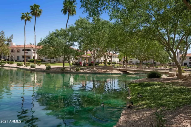 MLS: 6220858 Condo For Sale