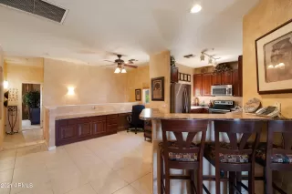 Photo #5: 6220858 Listing 