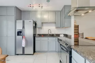 Photo #4: 6221211 Listing