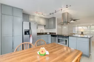 Photo #5: 6221211 Listing