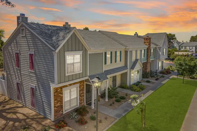 MLS: 6221218 Condo For Sale