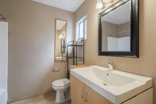 Photo #4: 6221431 Listing