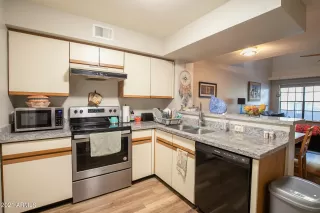 Photo #5: 6221758 Listing 