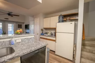 Photo #6: 6221758 Listing 