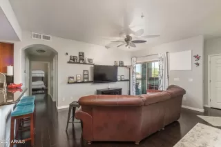 Photo #5: 6221777 Listing