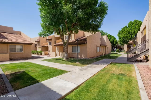 MLS: 6221813 Condo For Sale