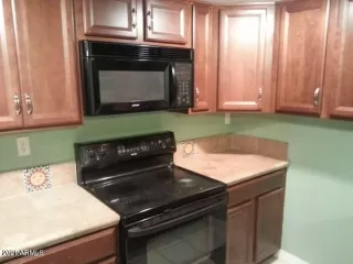 Photo #5: 6221837 Listing