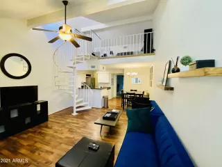 Photo #3: 6221900 Listing