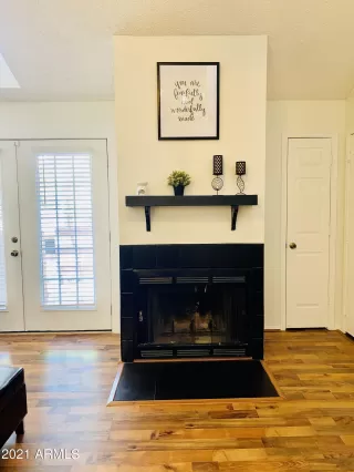 Photo #6: 6221900 Listing