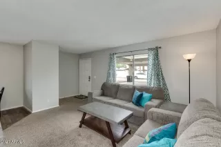 Photo #5: 6221952 Listing