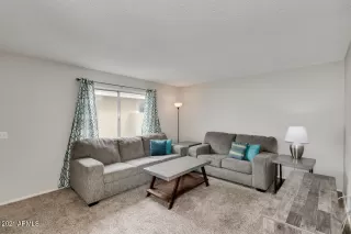 Photo #6: 6221952 Listing