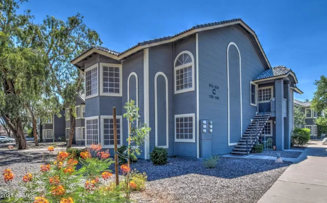 MLS: 6222300 Condo For Sale