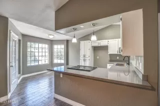 Photo #3: 6222300 Listing