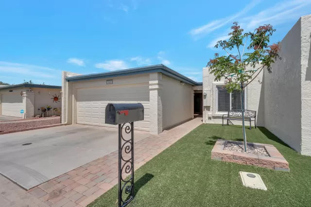 MLS: 6222310 Condo For Sale