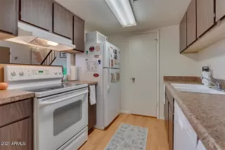 Photo #4: 6222380 Listing