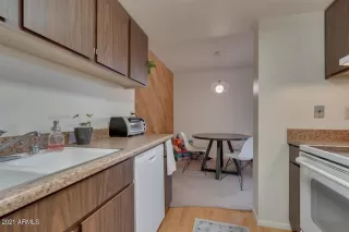 Photo #5: 6222380 Listing