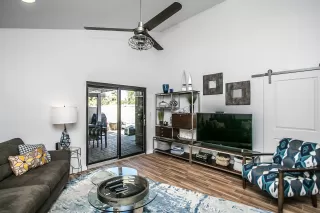 Photo #3: 6222469 Listing