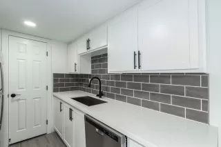 Photo #5: 6222722 Listing