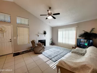 Photo #6: 6222747 Listing