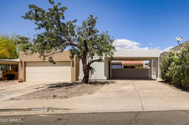 MLS: 6222950 Condo For Sale