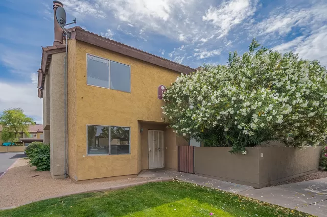 MLS: 6223039 Condo For Sale