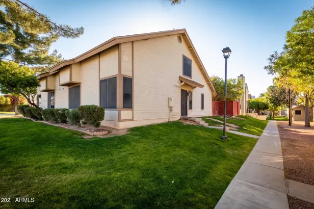 MLS: 6223260 Condo For Sale