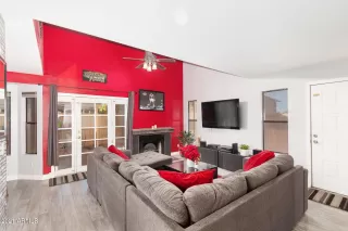 Photo #3: 6223260 Listing