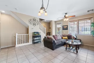 Photo #5: 6223280 Listing